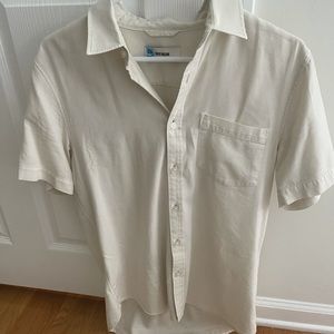 basic men’s cream/ white buck mason shirt